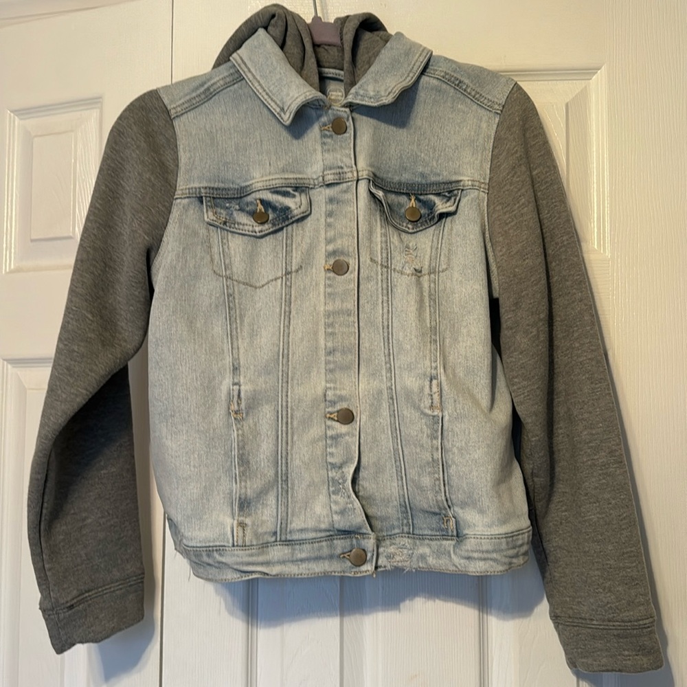 💖 Distressed Jean Jacket with Hood